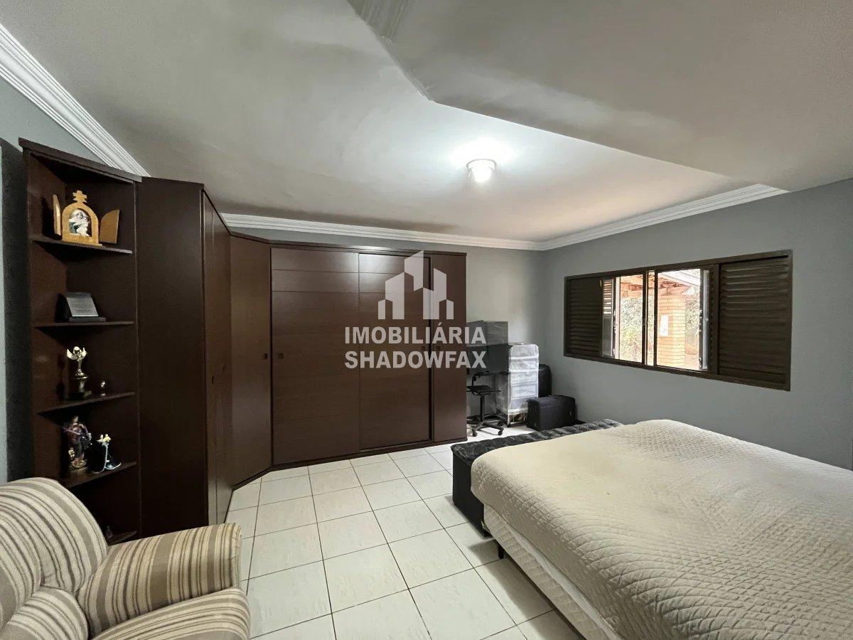 Casa com 4 quartos, 400m², à venda em Dourados, Portal
