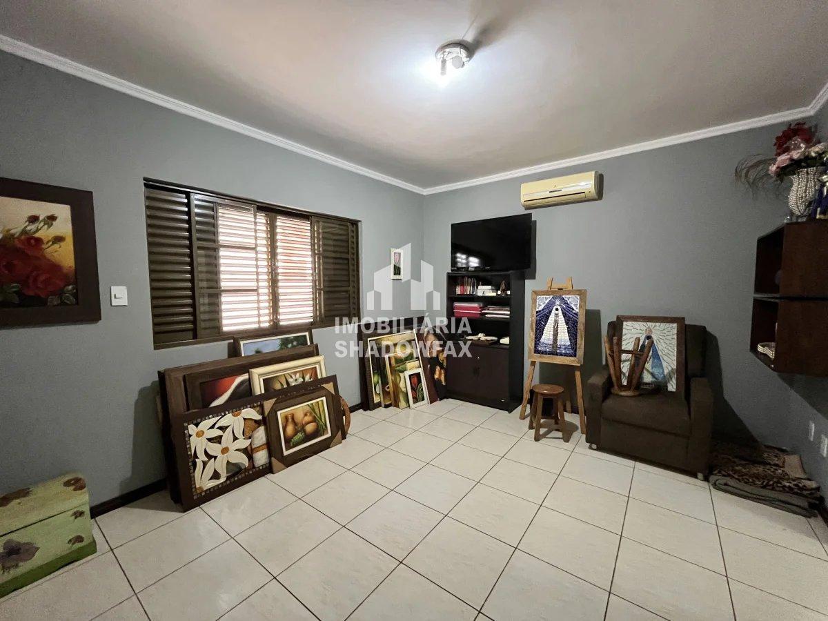 Casa com 4 quartos, 400m², à venda em Dourados, Portal