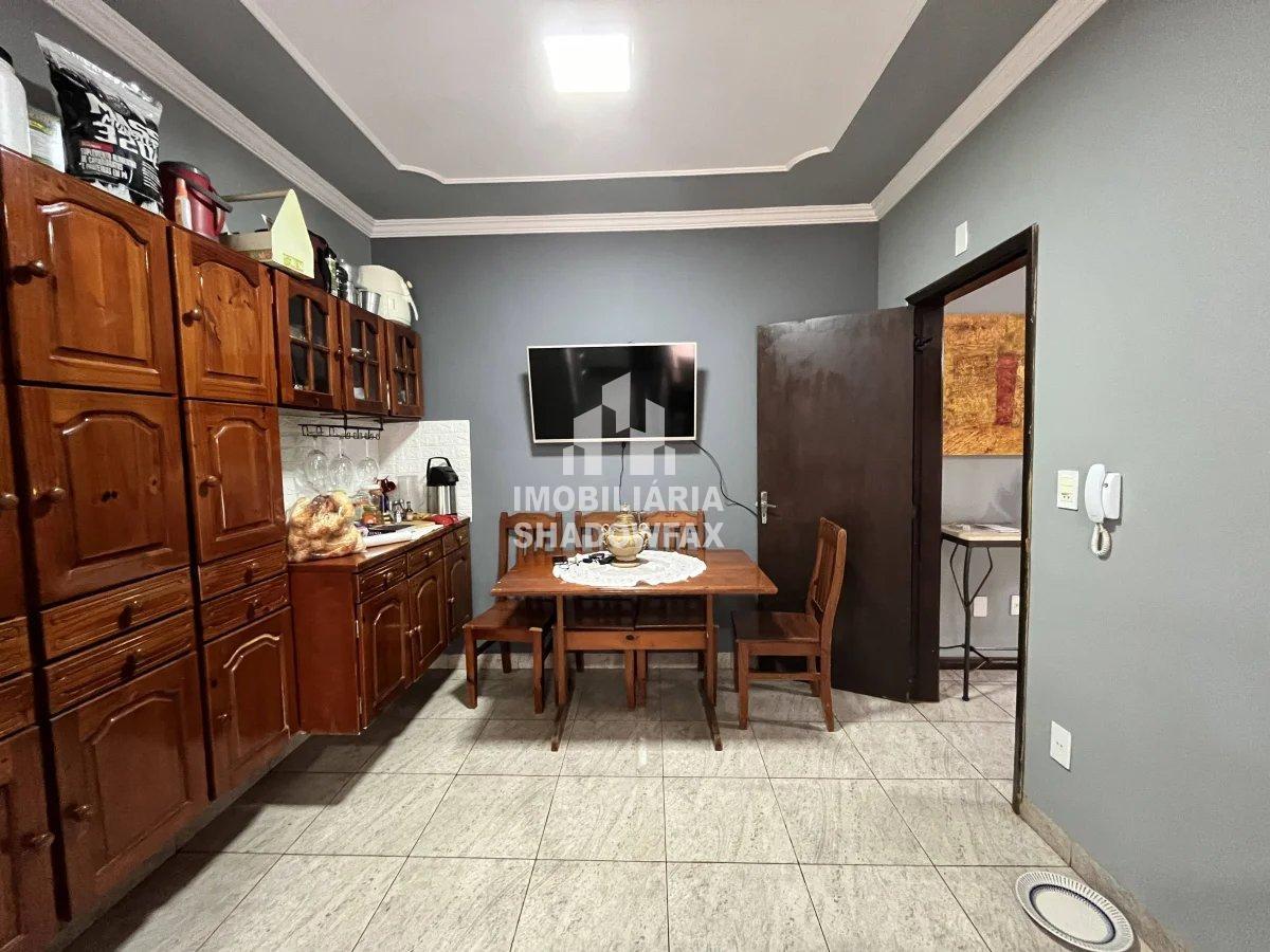 Casa com 4 quartos, 400m², à venda em Dourados, Portal