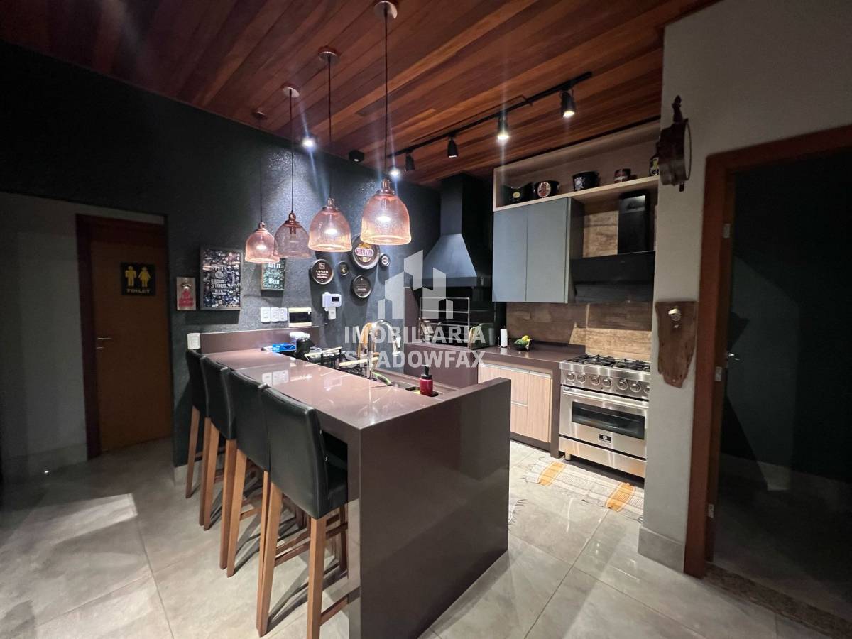 Casa à venda em Dourados, Jardim Paulista, com 3 quartos, 280m²