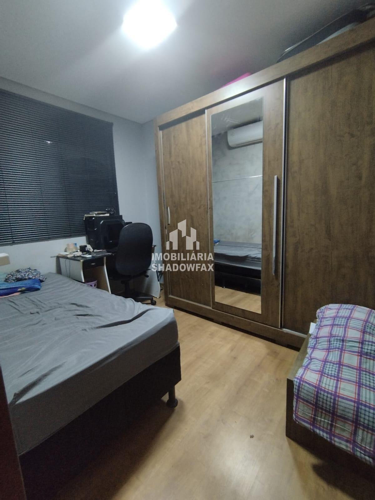 Casa com 2 quartos, 179m², à venda