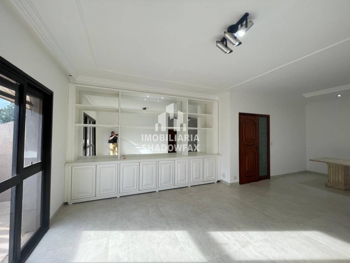 Apartamento de luxo à venda, no Edíficio Flamboyant,  em Dourados, Jardim Central, com 3 quartos, 176,53m²