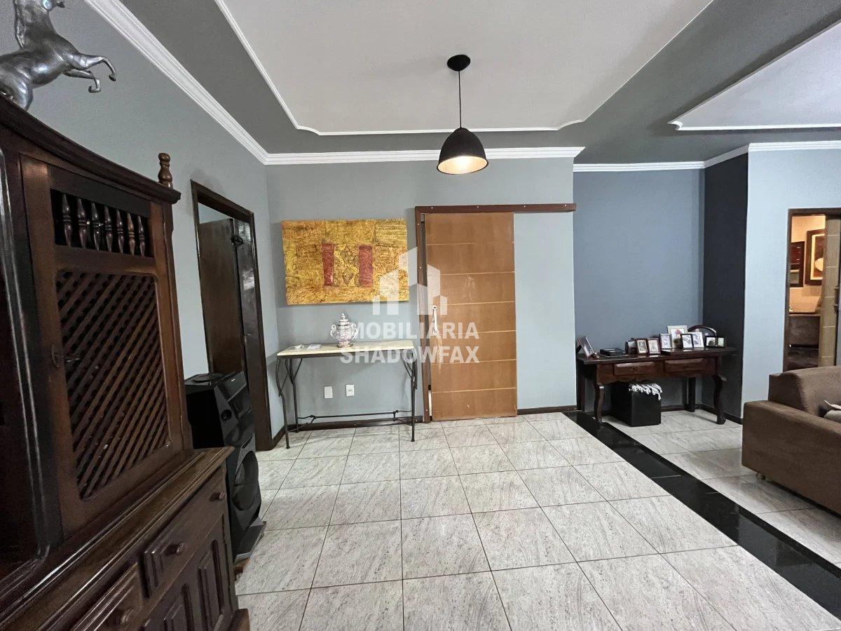 Casa com 4 quartos, 400m², à venda em Dourados, Portal