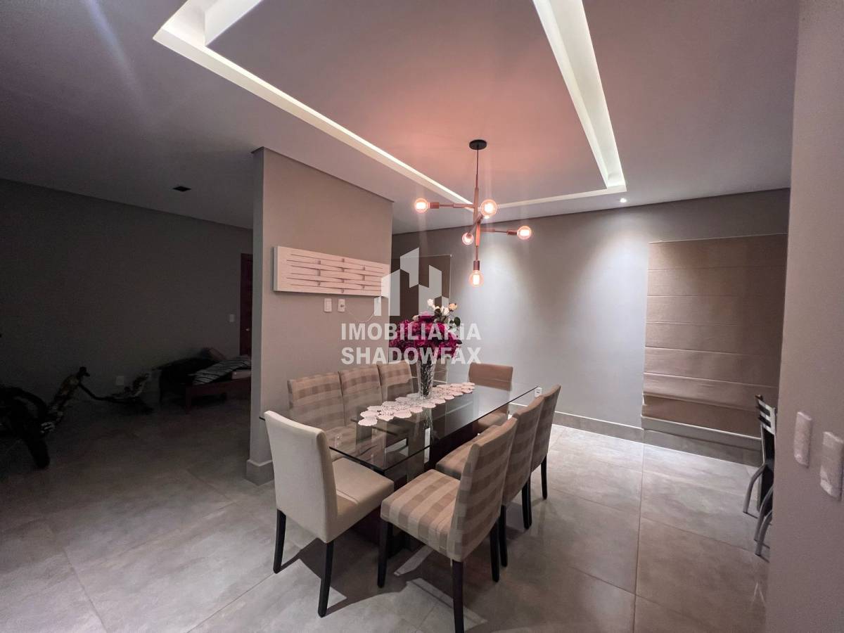 Casa à venda em Dourados, Jardim Paulista, com 3 quartos, 280m²