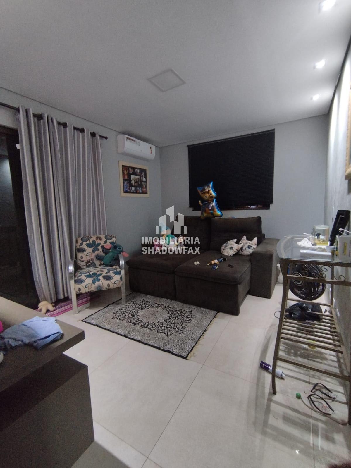 Casa com 2 quartos, 179m², à venda