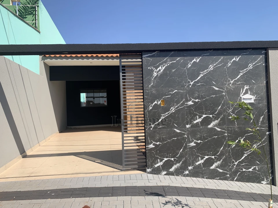Linda casa com fachada moderna no jardim Europa II em cambé