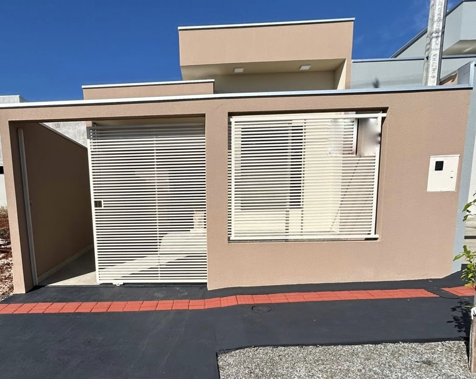 Casa com 2 dormitórios, um suíte no Jardim Terra Vermelha Cambé