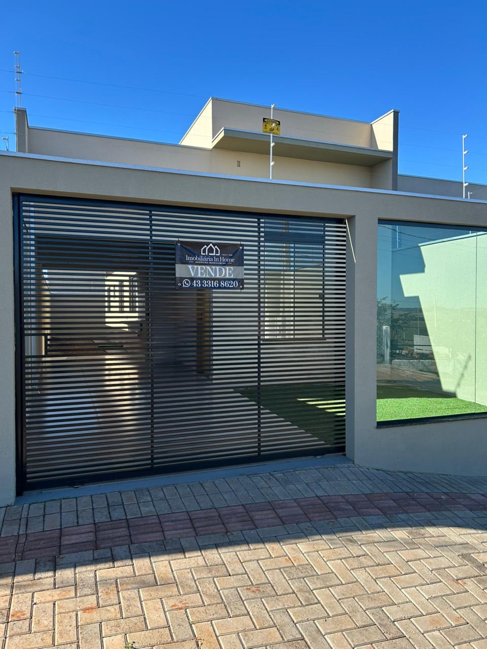 Linda casa com 2 dormitórios no Jardim Araucária em Cambé