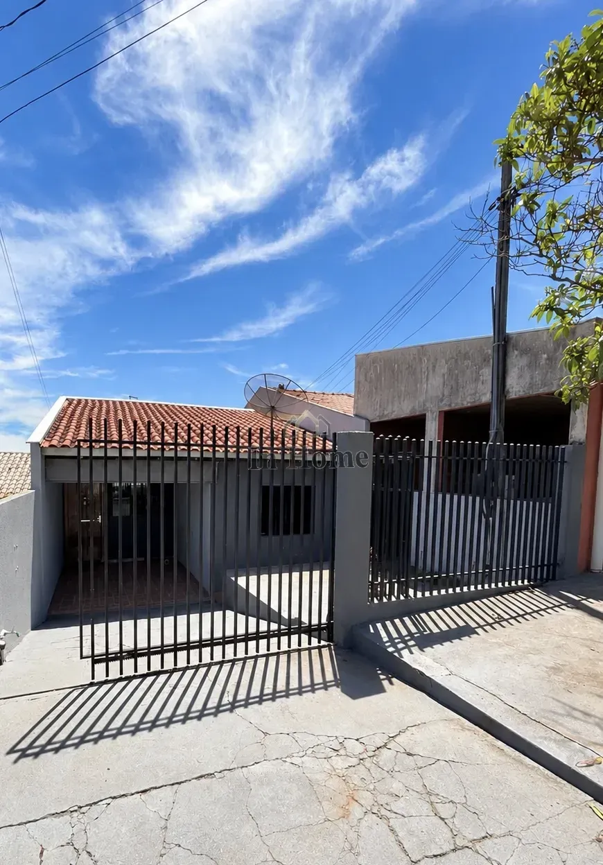 Casa com 3 dormitórios por R$ 260.000,00