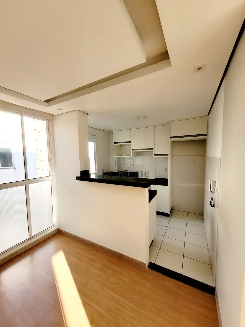 Apartamento com cozinha planejada no Residencial Lanin