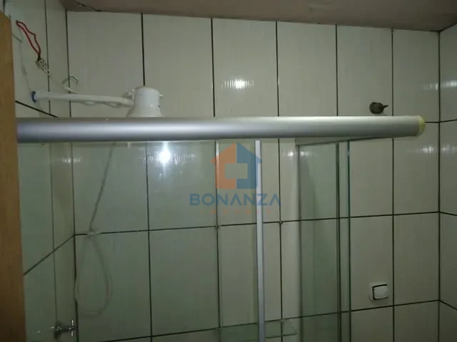 Casa à venda na Rua Inácio Tavares Leite, 24