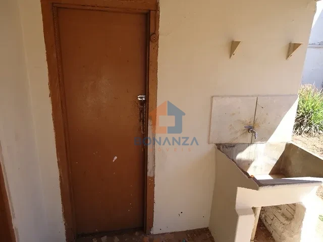 Casa na Avenida Doutor Adhemar de Barros 358 FDS