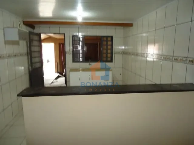 Casa à venda na Rua Inácio Tavares Leite, 24