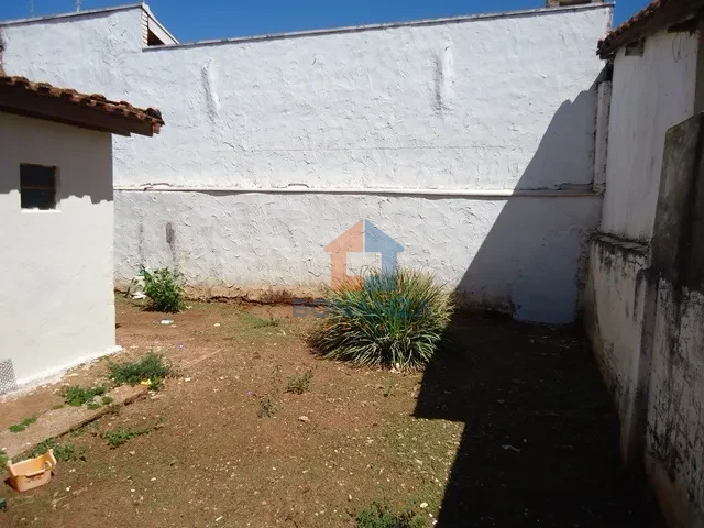 Casa na Avenida Doutor Adhemar de Barros 358 FDS