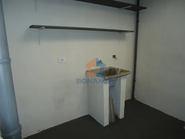 Casa à venda na Rua Inácio Tavares Leite, 24