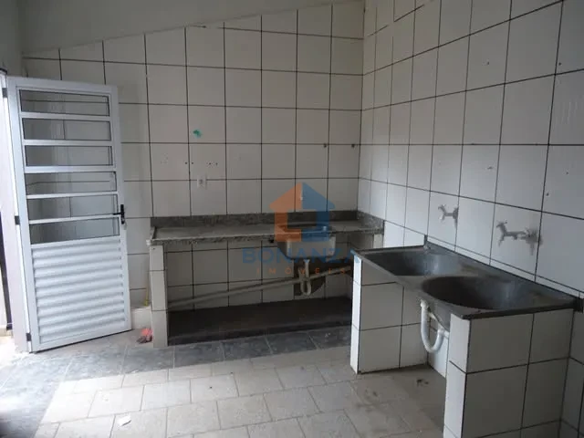 Imagens do imóveis Casa à venda na Av. São Paulo, 75