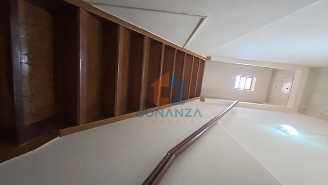 Casa na Avenida Irmãs Campos Silveira, 436