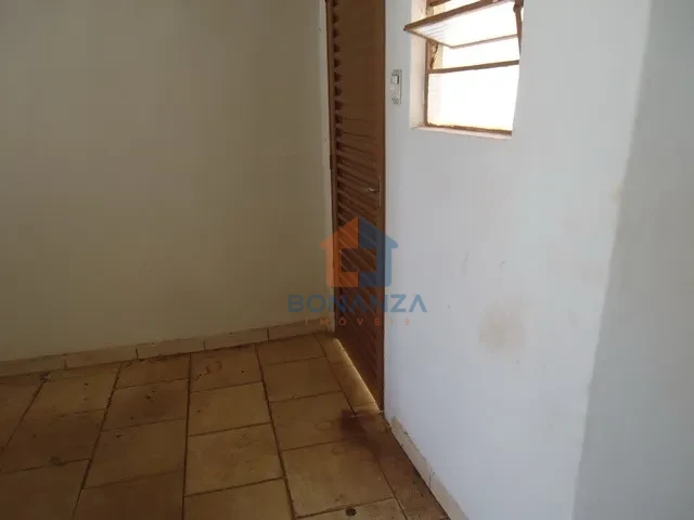Casa na Avenida Doutor Adhemar de Barros 358 FDS