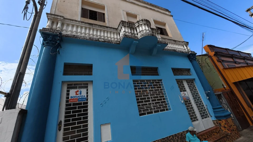 Casa Piso Superior - R. XV de Novembro, 323