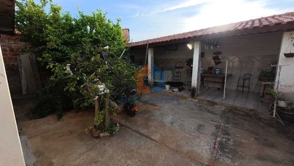Casa à venda na Rua Cirillo Padovan, 140