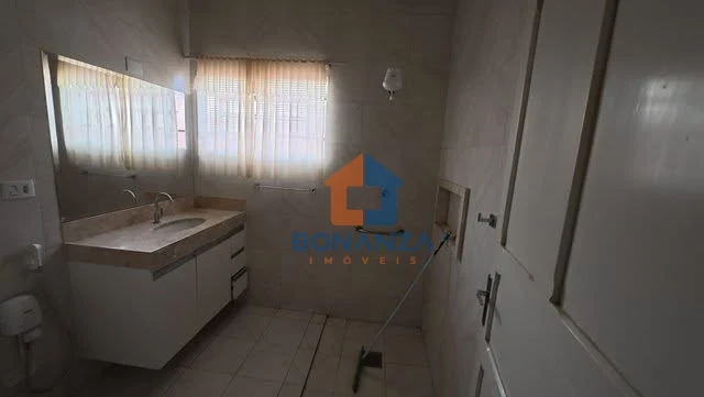 Imagens do imóveis Casa à venda na Rua Coronel Amando Simões, 987