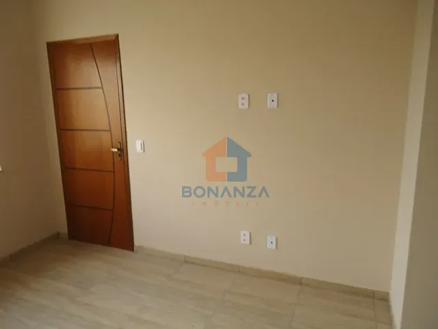 Imagens do imóveis Casa na Rua Emílio Josepetti 20