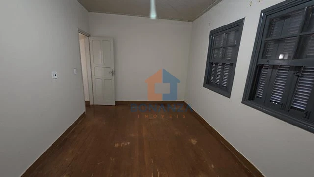Casa na Avenida Irmãs Campos Silveira, 436