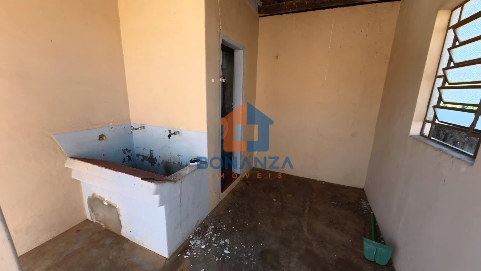 Casa Piso Superior - R. XV de Novembro, 323