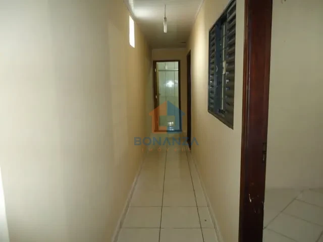 Casa à venda na Rua Inácio Tavares Leite, 24