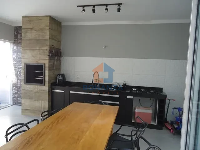Imagens do imóveis Casa à venda na R. Sebastião Bonalume, 180