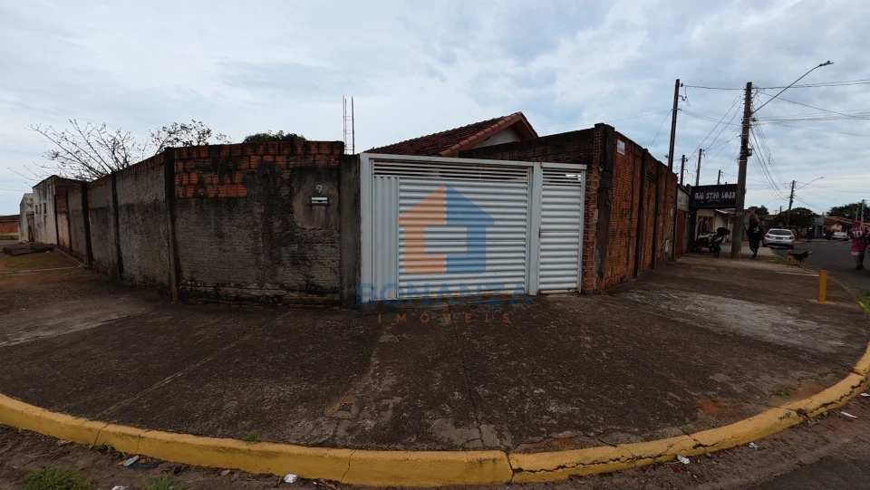 Imagens do imóveis Casa na Rua José Bergamíni, 09