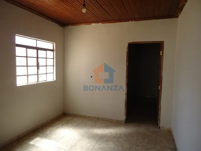 Casa na Avenida Doutor Adhemar de Barros 358 FDS