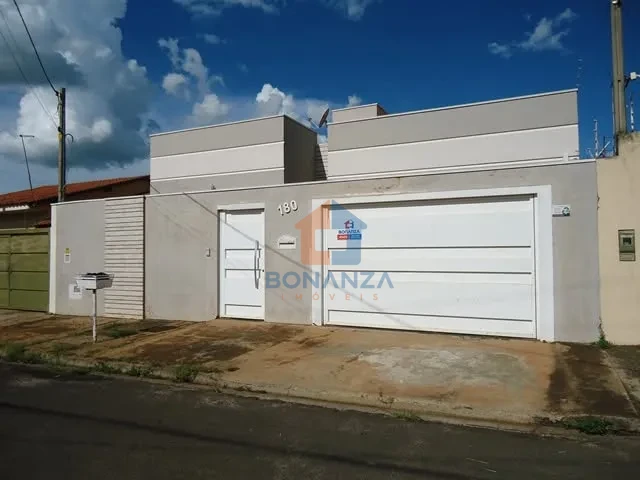 Imagens do imóveis Casa à venda na R. Sebastião Bonalume, 180