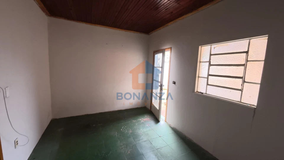 Imagens do imóveis Casa na Rua José Bergamíni, 09