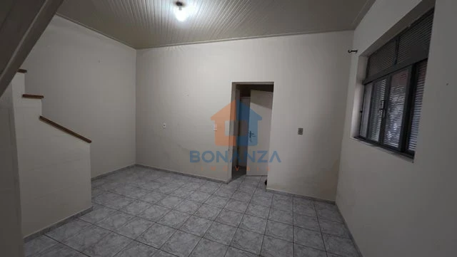 Casa na Avenida Irmãs Campos Silveira, 436