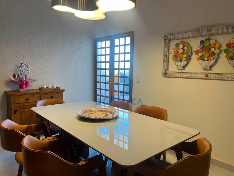 Imagens do imóveis Casa à venda no Jardim Melita