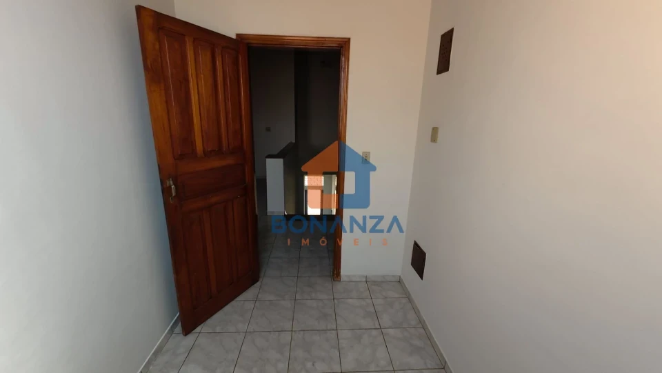 Casa Piso Superior - R. XV de Novembro, 323