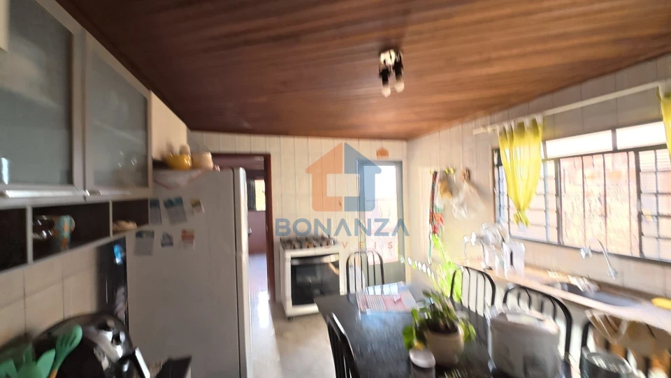 Casa à venda na Rua Cirillo Padovan, 140