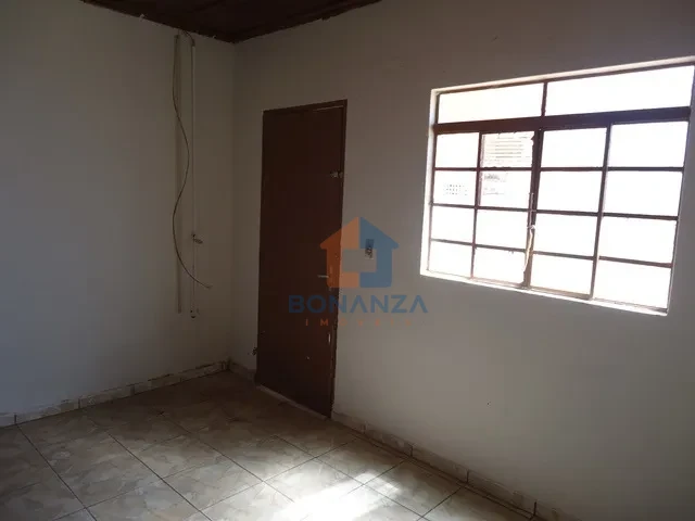 Casa na Avenida Doutor Adhemar de Barros 358 FDS