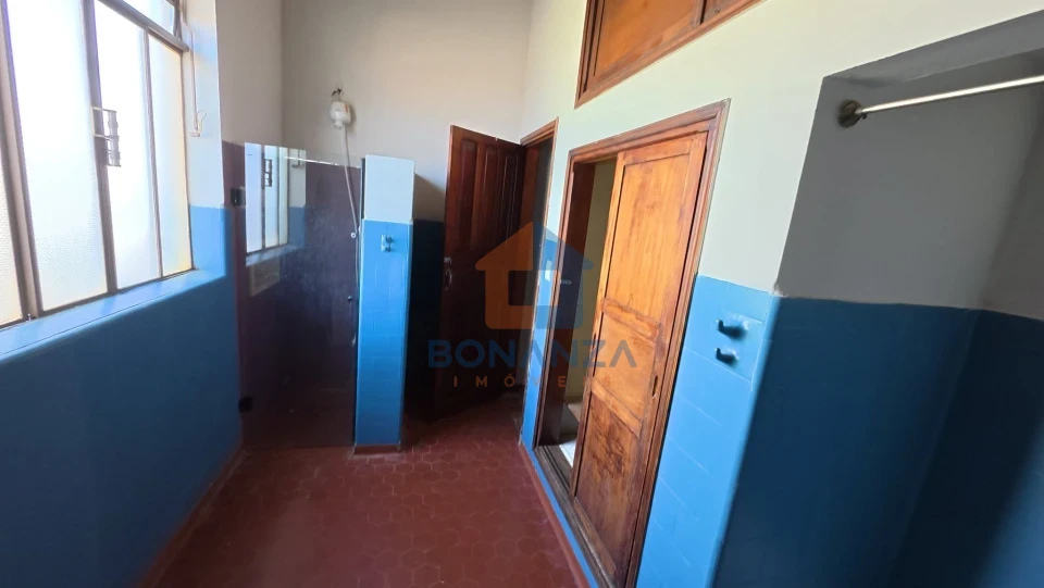 Casa Piso Superior - R. XV de Novembro, 323