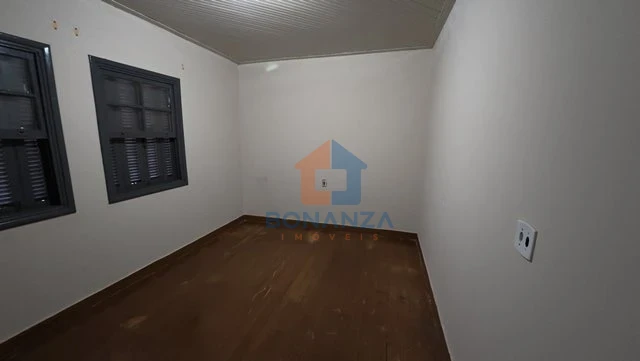 Casa na Avenida Irmãs Campos Silveira, 436