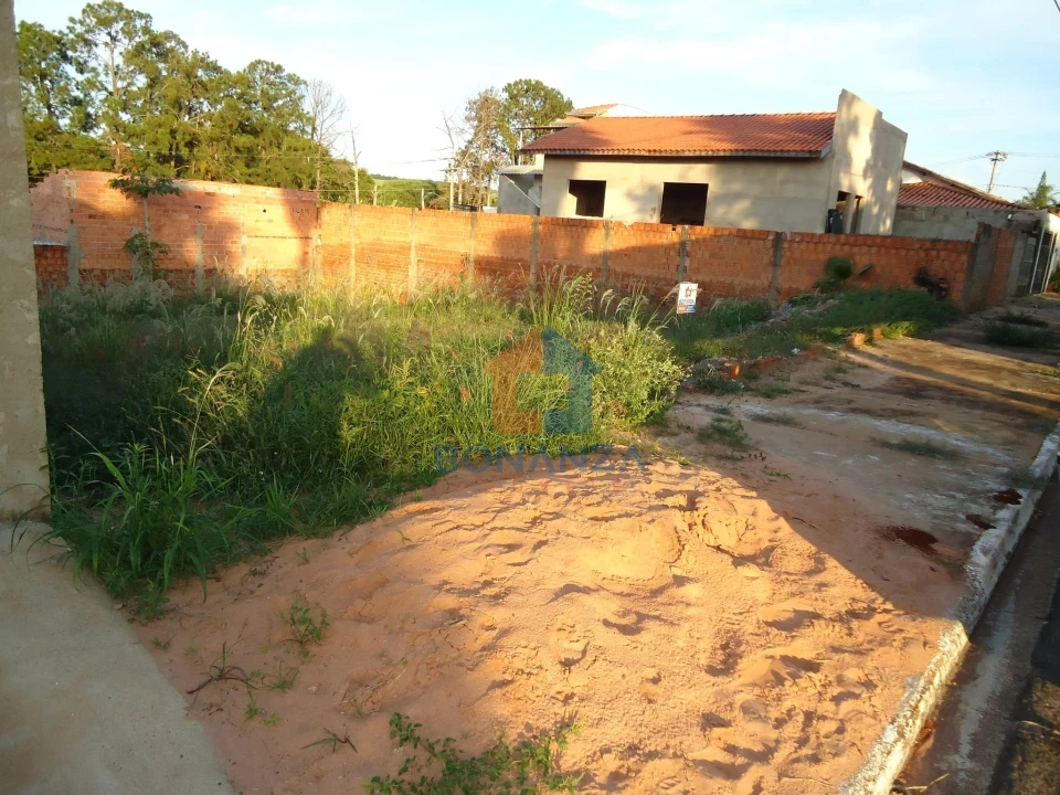 Imagens do imóveis Terreno à Venda na Chácara Saltinho em São Manuel/SP – R. Antonio Campanha