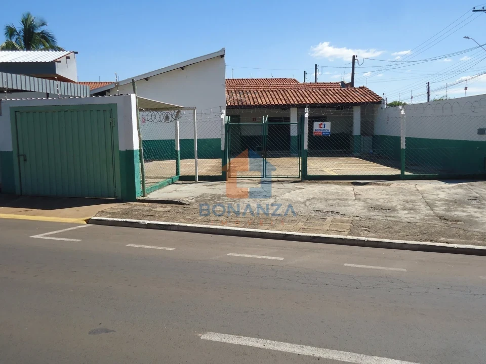 Imagens do imóveis Imóvel comercial na R. João Rosolino, 11