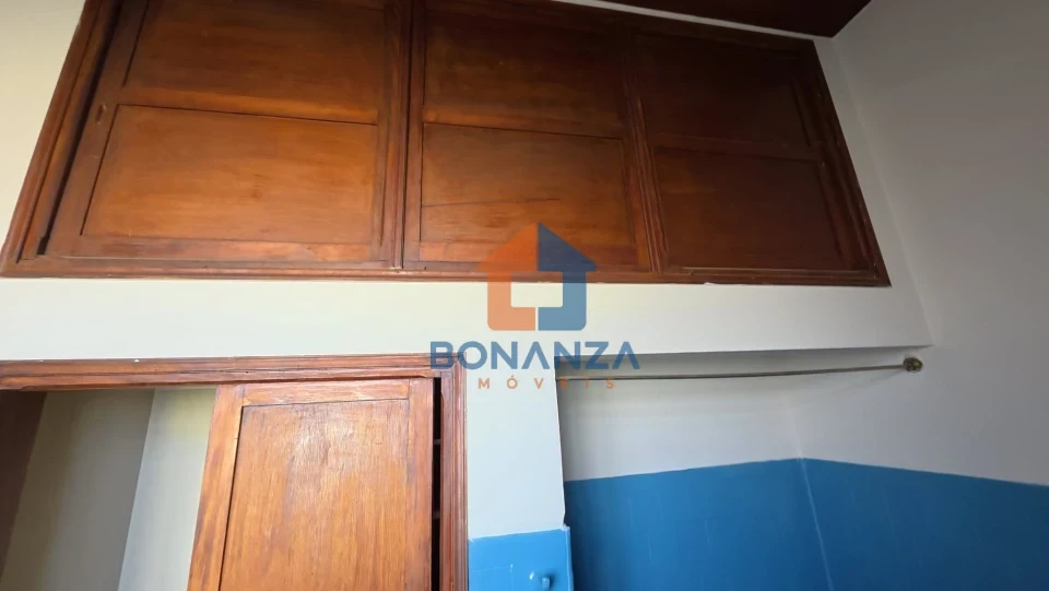 Casa Piso Superior - R. XV de Novembro, 323