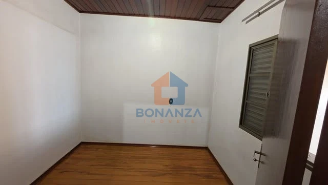 Imagens do imóveis Casa à venda na Avenida do Café, 65