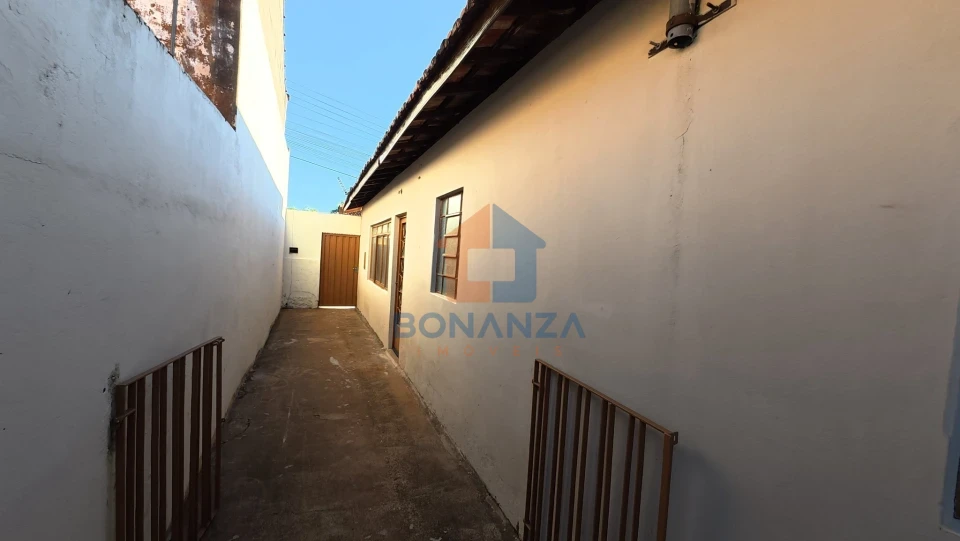 Casa na Avenida Irmãs Cintra, 57