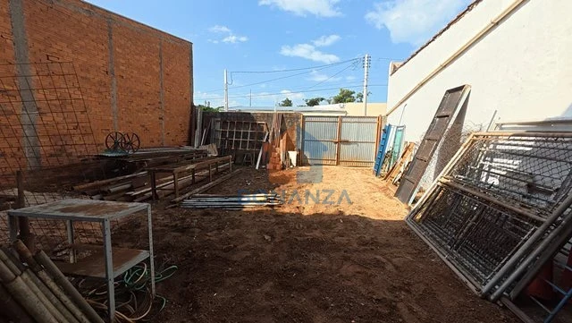Imagens do imóveis Barracão Rua Osório de Campos Leite, 106