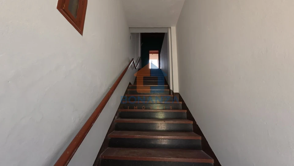 Casa Piso Superior - R. XV de Novembro, 323