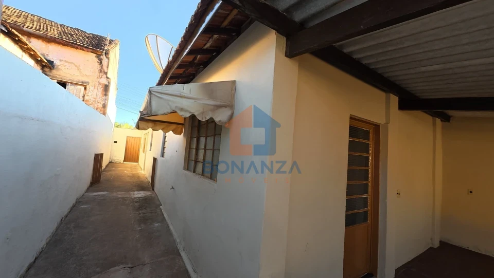 Casa na Avenida Irmãs Cintra, 57