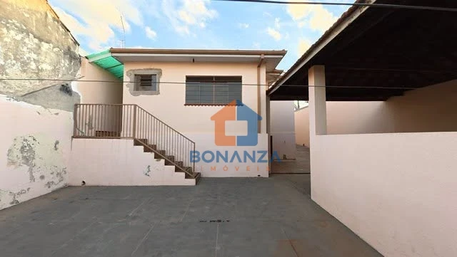 Imagens do imóveis Casa à venda na Rua Coronel Amando Simões, 987